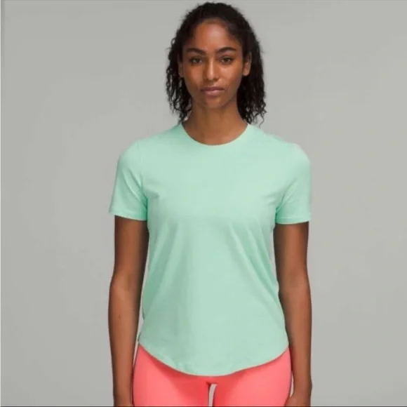 Beautiful Lululemon 3-piece Bundle. Size 6 - Picture 10 of 11